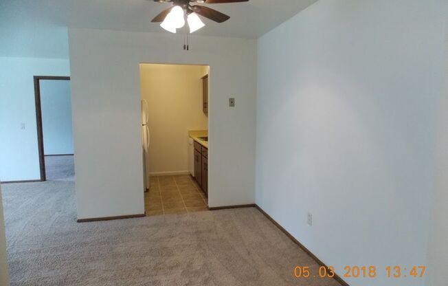 2 beds, 1.5 baths, $995