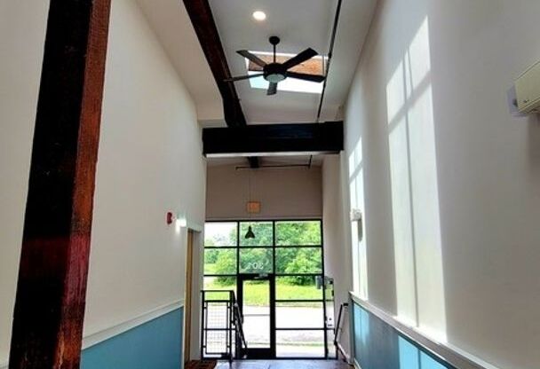 1 bed, 1 bath, 662 sqft, $1,100, Unit 112