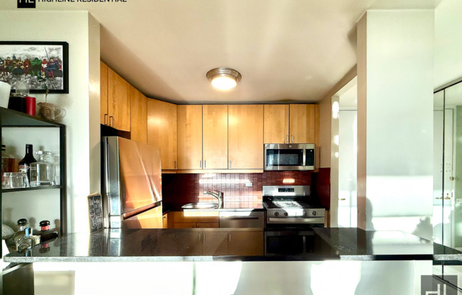 1 bed, 1 bath, 723 sqft, $4,299, Unit 16C