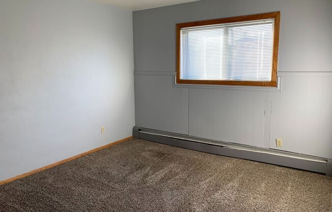 2 beds, 1 bath, 550 sqft, $695, Unit 921-04