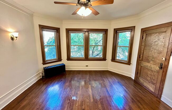 1 bed, 1 bath, 425 sqft, $1,865, Unit 233-220