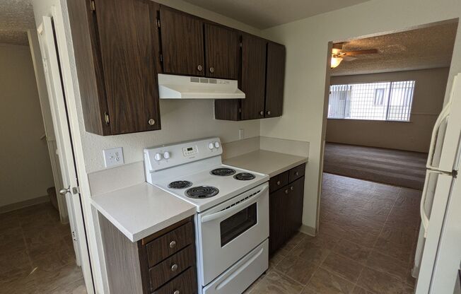 3 beds, 1.5 baths, 1,500 sqft, $1,995, Unit 2802-5