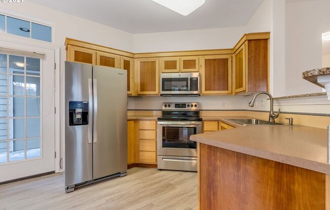 2 beds, 2 baths, $2,395, Unit Unit 801
