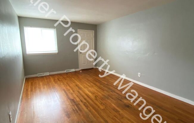 2 beds, 1 bath, 800 sqft, $1,200