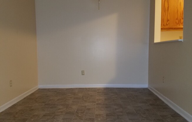 2 beds, 2 baths, 900 sqft, $1,250