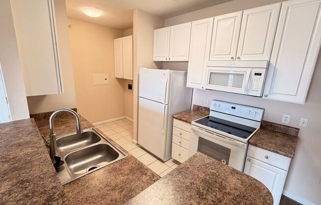 2 beds, 1 bath, 1,131 sqft, $1,252, Unit 01-302