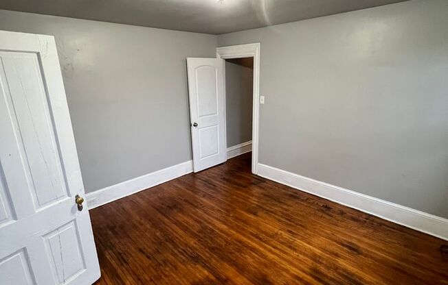 1 bed, 1 bath, $945, Unit Apt 2 Rear