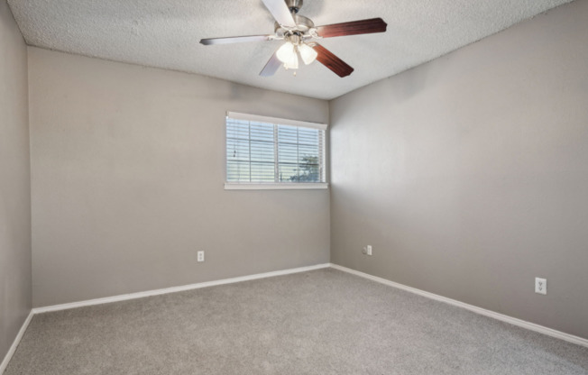 2 beds, 1 bath, 1,031 sqft, $1,495
