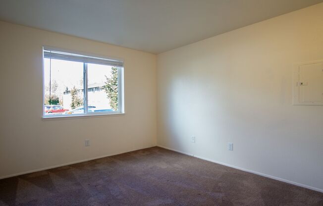 2 beds, 1 bath, 940 sqft, $1,395, Unit 109