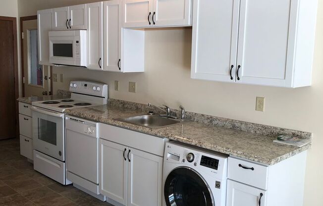 2 beds, 1 bath, 1,001 sqft, $1,049.99, Unit 2641-07