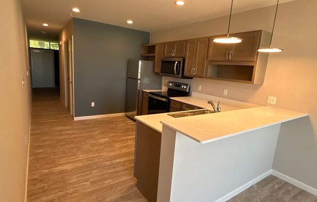 Studio, 1 bath, 500 sqft, $995, Unit 07