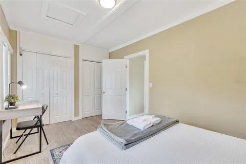 509 W 11 ST