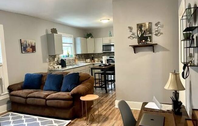 Woodlawn Flats - A Boutique Comfort and Cozy Complex in St. Mary's Strip