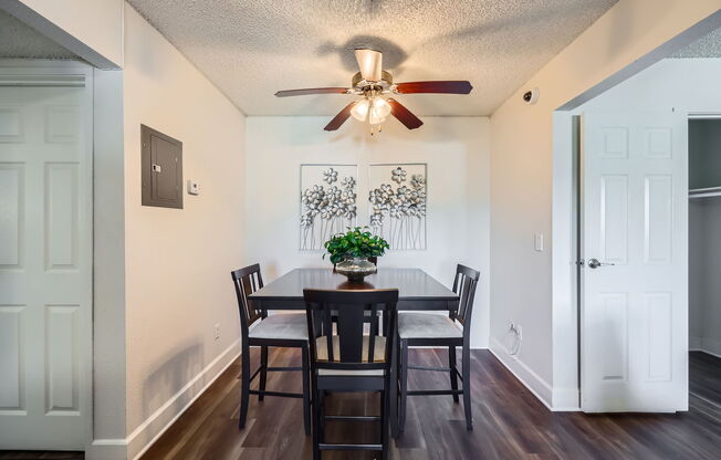 1 bed, 1 bath, 720 sqft, $1,513