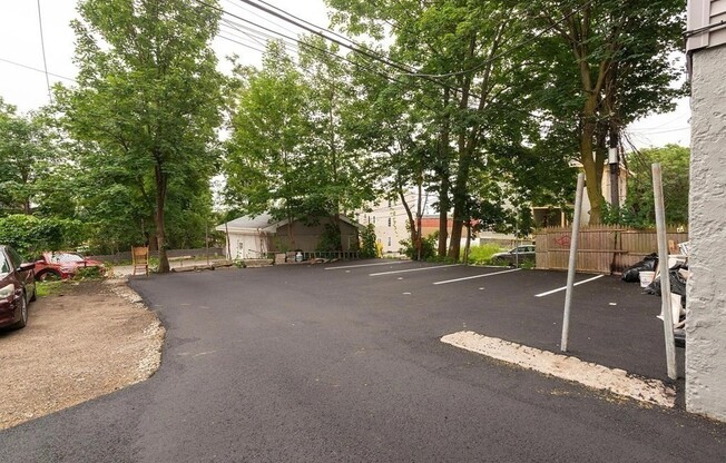2 beds, 1 bath, 900 sqft, $2,550, Unit 3L