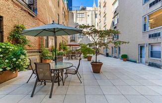 310 LEXINGTON AVE
