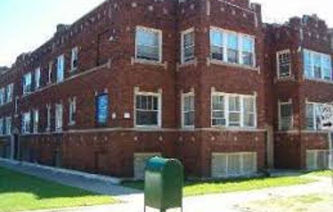 6201 S Troy St. Chicago IL