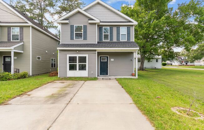 Spacious 4-Bedroom Home with First-Floor Suite in Chesapeake