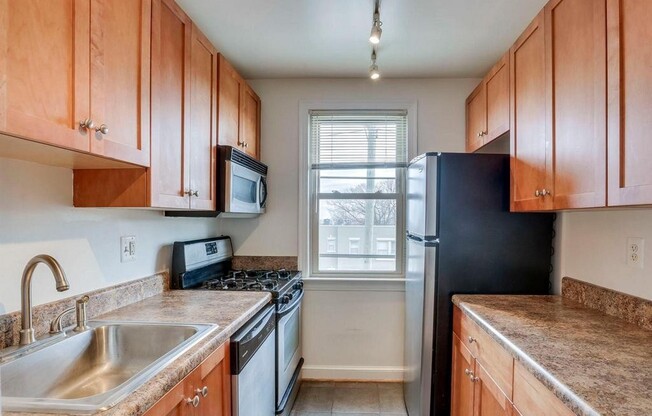 THE BROOKLAND |Top Floor Apt in Boutique Bldg |1 Bd | Brookland