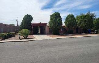 3 bed 1 bath Townhouse