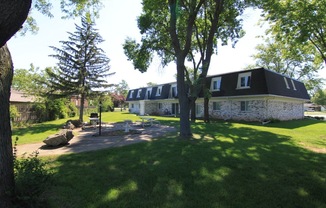 Studio, 1 bath, 500 sqft, $819.99, Unit 82-06