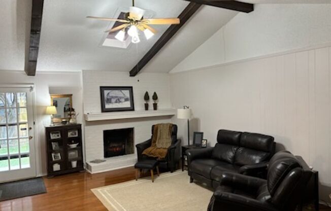 3 beds, 2 baths, $2,100