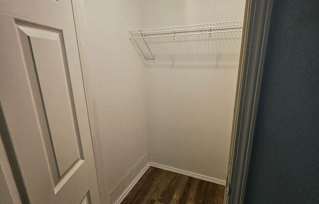 2 beds, 1 bath, $775