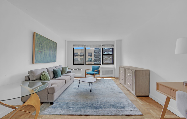 1 bed, 1 bath, 670 sqft, $3,800, Unit 16H