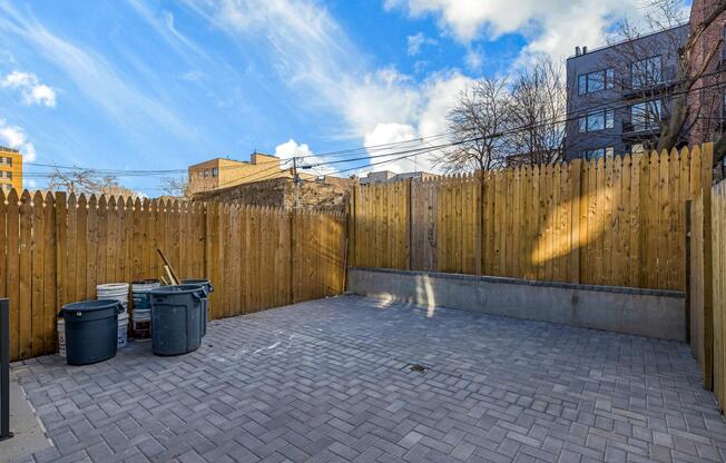 1540 PARK PL