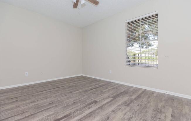 2 beds, 1 bath, 812 sqft, $1,289