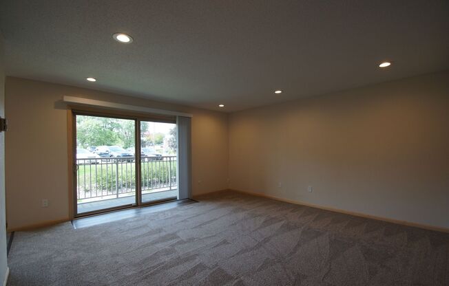 2 beds, 2 baths, 1,050 sqft, $1,724, Unit 206