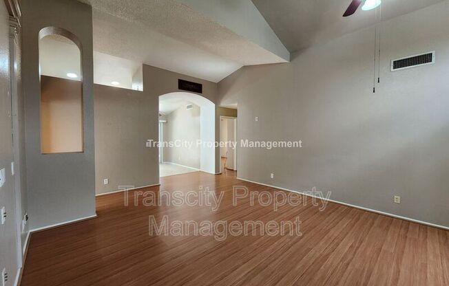1333 N HIGLEY