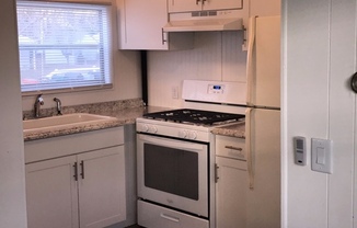 2 beds, 1 bath, $600