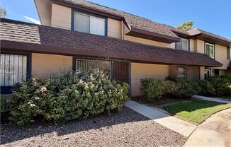 2-Bedroom Gated Townhome with Granite Kitchen & Covered Patio