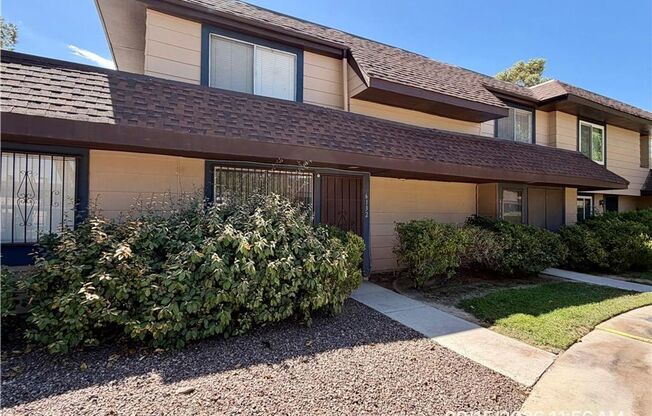 2-Bedroom Gated Townhome with Granite Kitchen & Covered Patio