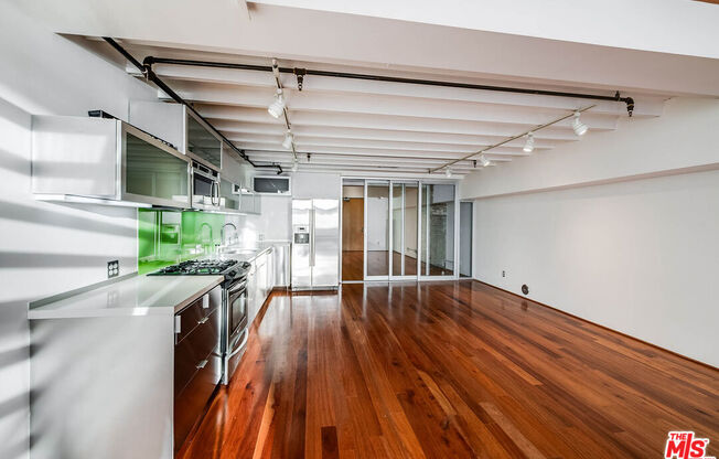 3 beds, 3 baths, 2,330 sqft, $8,500, Unit 106