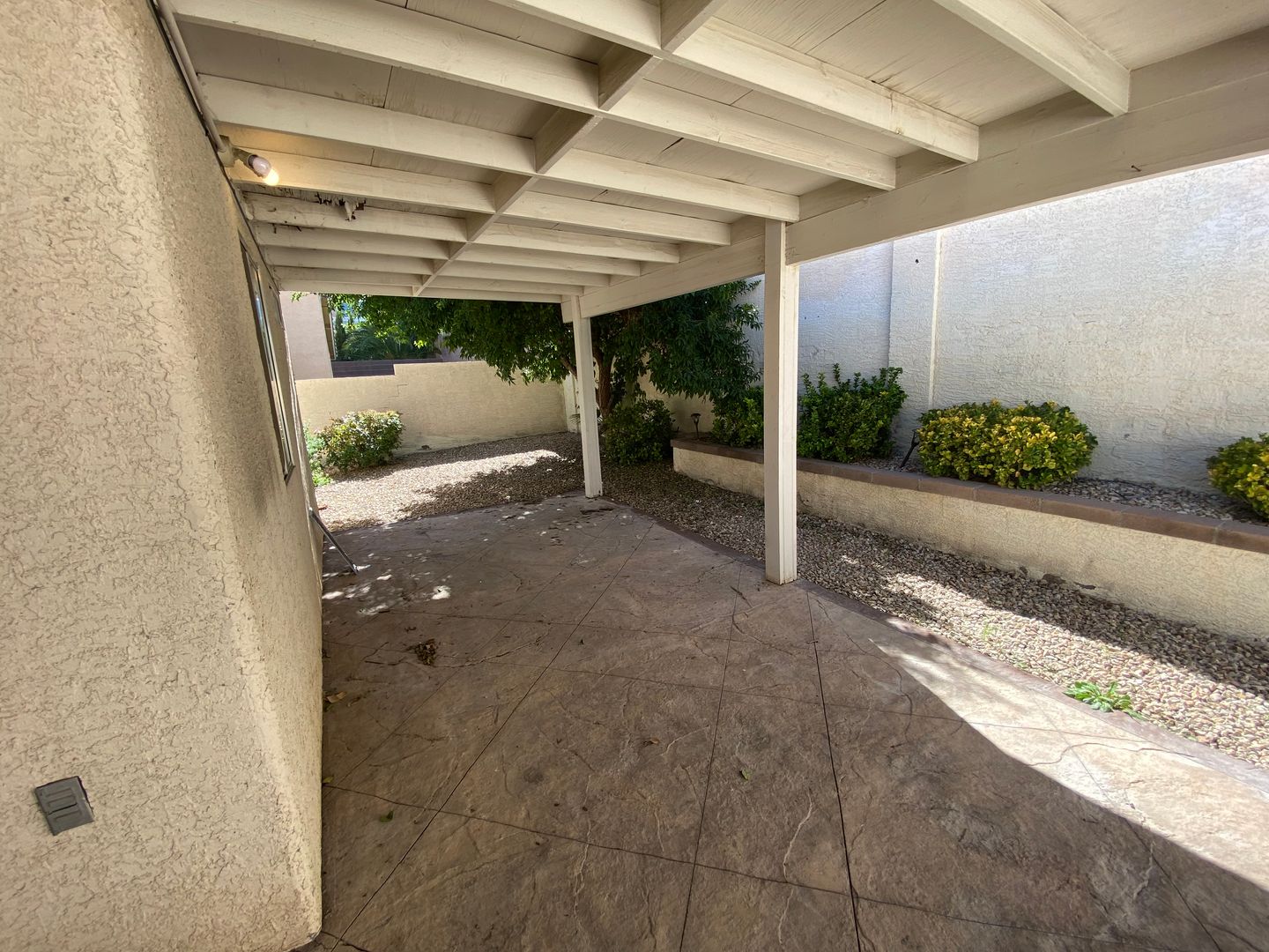 RARE SINGLE-STORY SUMMERLIN HOME. 2/2 + Den.