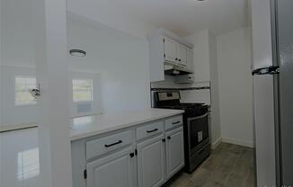 486 CENTRAL AVE