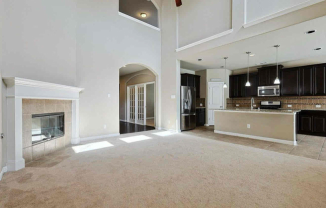 2708 LAUREL OAK DR