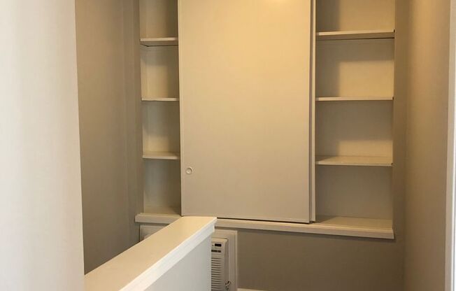 2 beds, 1.5 baths, 1,000 sqft, $3,695, Unit 11