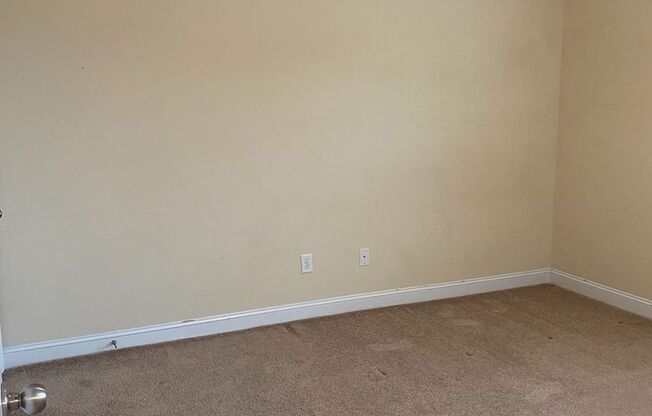 639 Amhearst Row