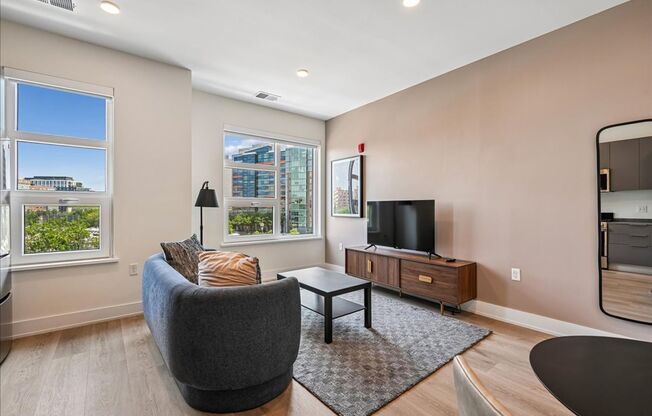 1 bed, 1 bath, 569 sqft, $1,799, Unit 207