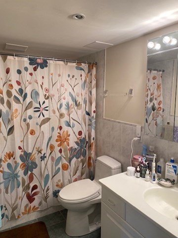1 bed, 1 bath, 947 sqft, $3,450, Unit 711