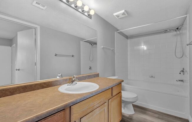 2 beds, 2 baths, $1,500, Unit # 2007