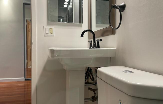 1 bed, 1 bath, 650 sqft, $3,850, Unit 14F