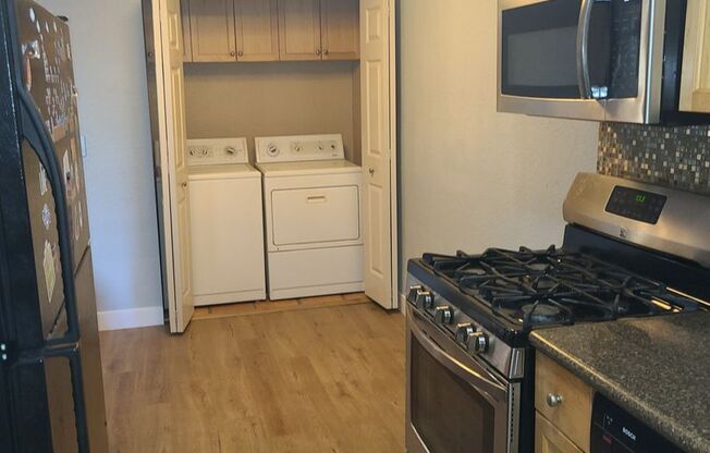 2 beds, 1.5 baths, $2,500, Unit Unit 109