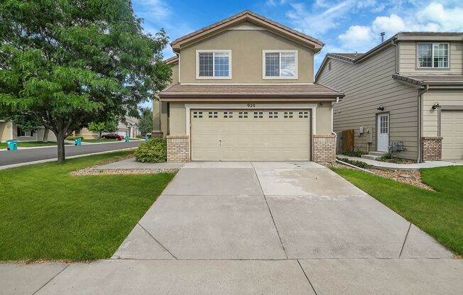 $1000 off first month's rent if moved in by January 31, 2025. Charming 4-Bedroom Corner Lot Home in North Fort Collins