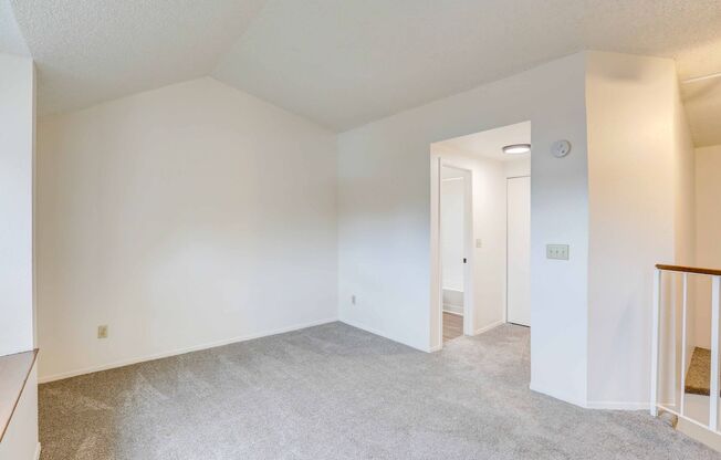 1 bed, 2 baths, 890 sqft, $1,800, Unit 302