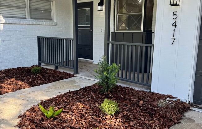 3 Bedroom , 2 Bath home with office!