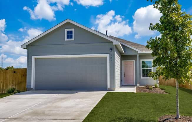 Linea Stillwater Rental Homes Model Home Exterior and Driveway